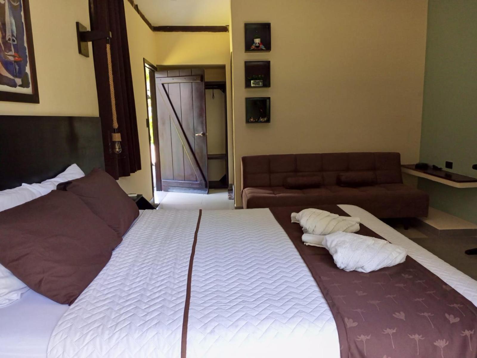 Terra Luna Lodge Tena Eksteriør billede